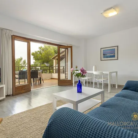 Voramar I First Line Pine Walk 포엔샤 항구